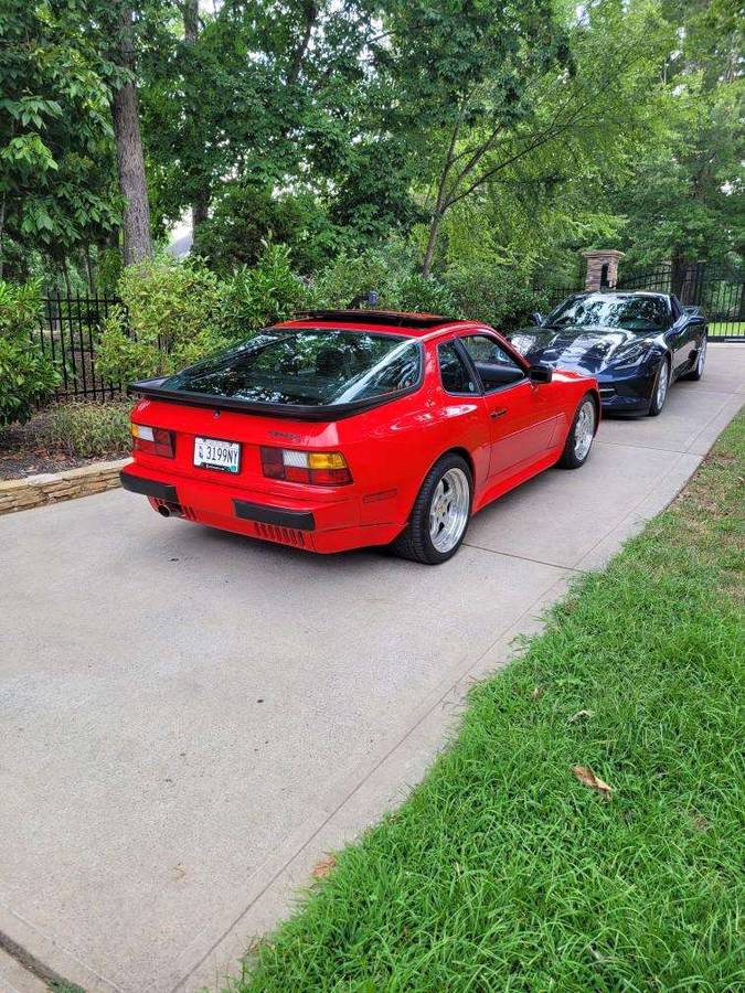 Porsche-944-1984-red-9
