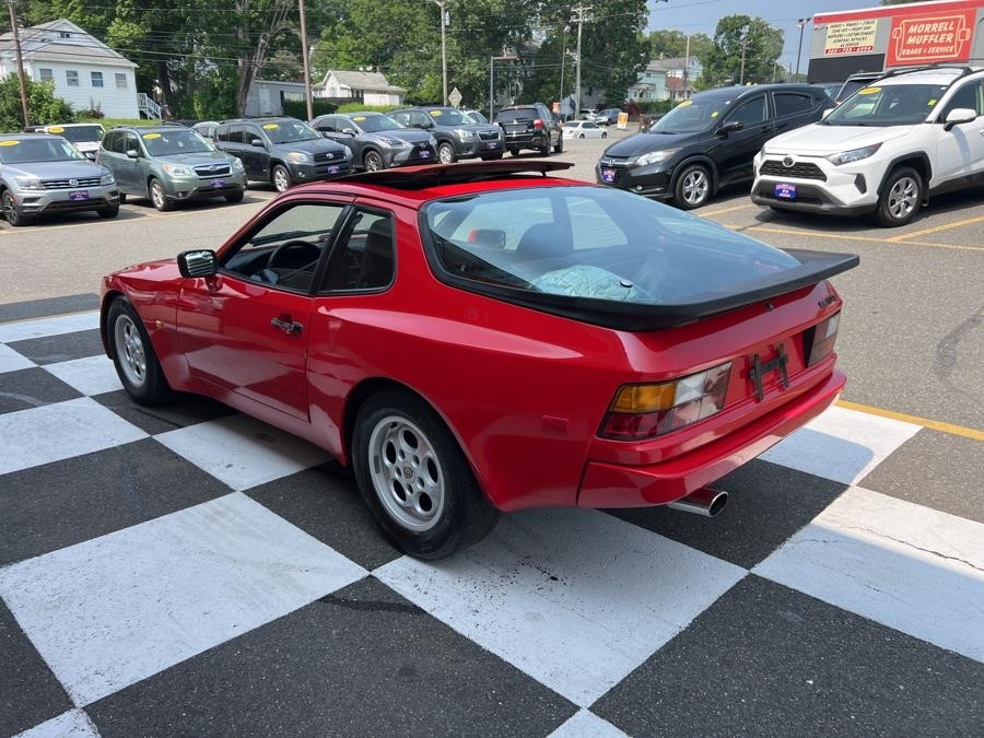 Porsche-944-1985-Coupe-10