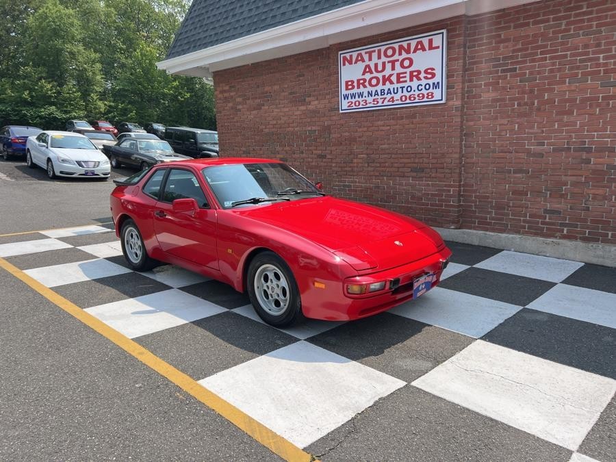 Porsche-944-1985-Coupe-2