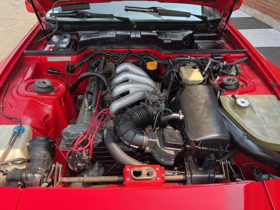 Porsche-944-1985-Coupe-21