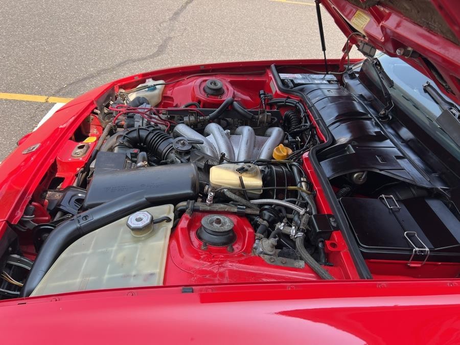 Porsche-944-1985-Coupe-23