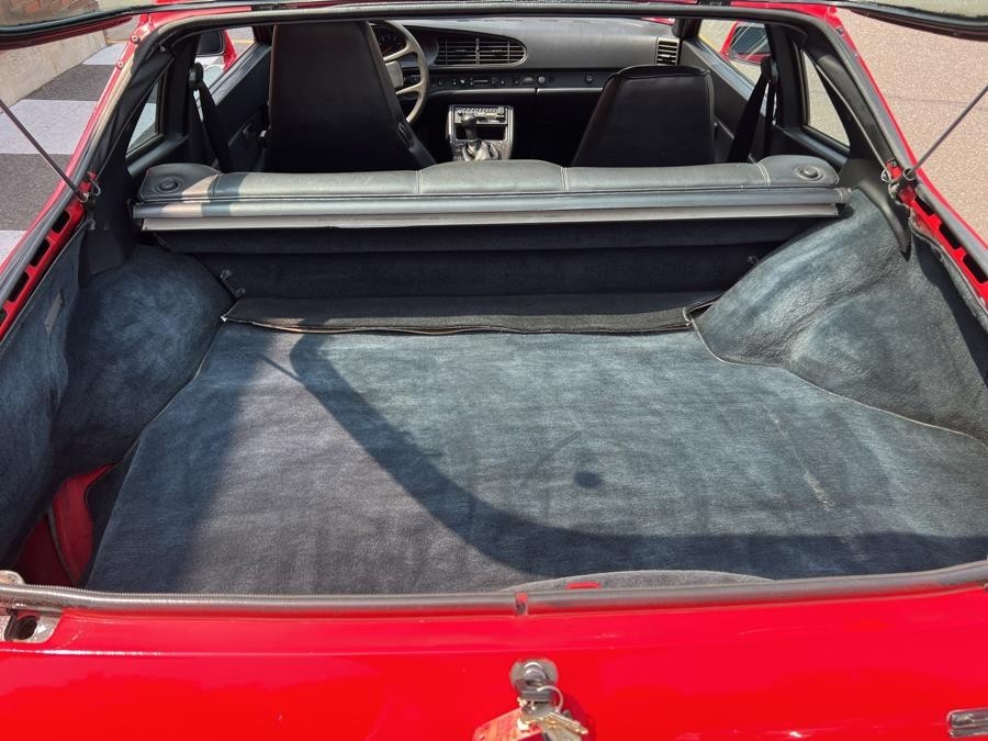 Porsche-944-1985-Coupe-25