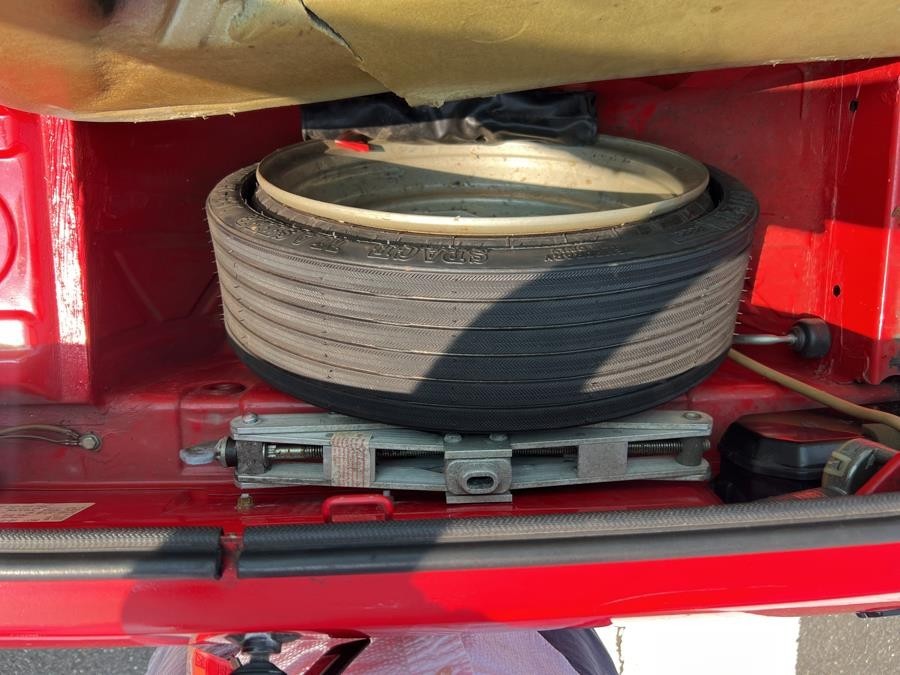 Porsche-944-1985-Coupe-26