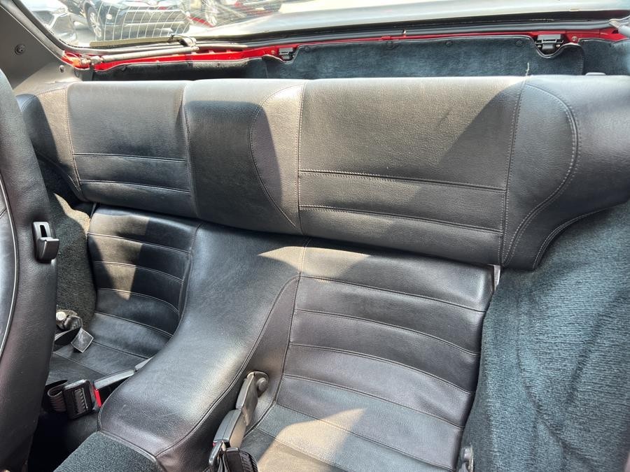 Porsche-944-1985-Coupe-30