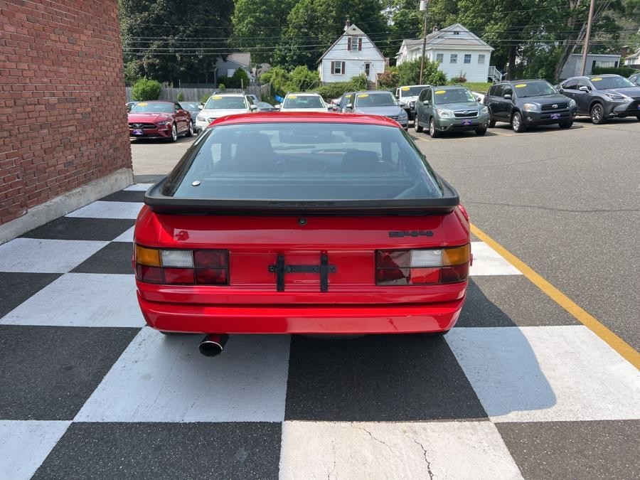 Porsche-944-1985-Coupe-8