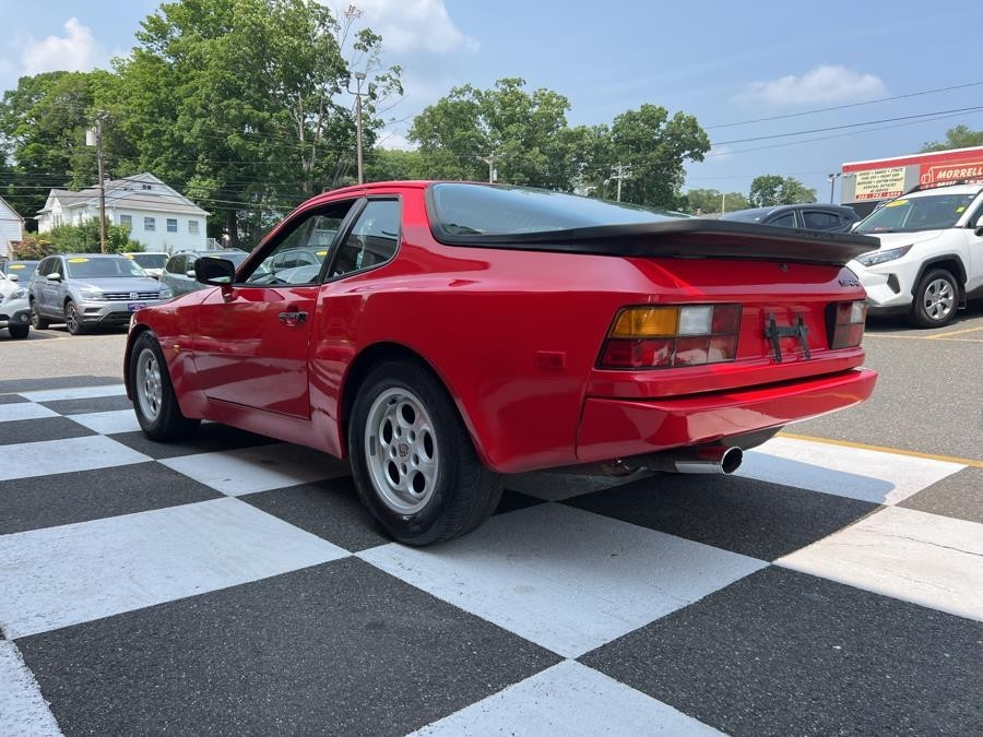 Porsche-944-1985-Coupe-9