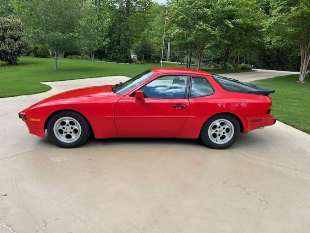 Porsche-944-1986-Coupe-1