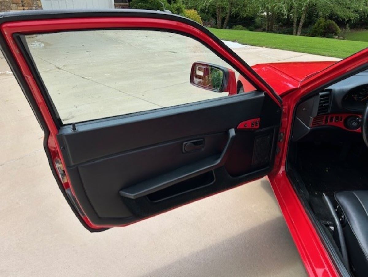 Porsche-944-1986-Coupe-10