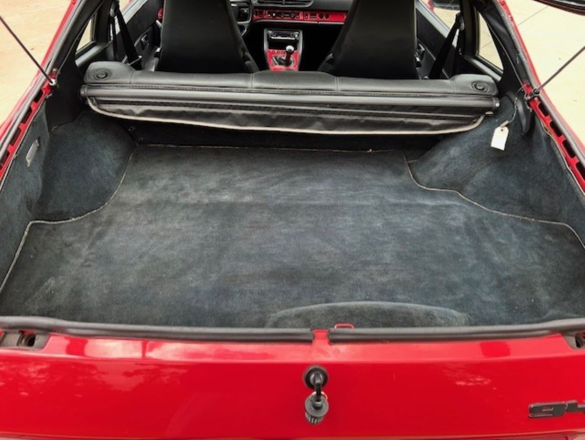 Porsche-944-1986-Coupe-12