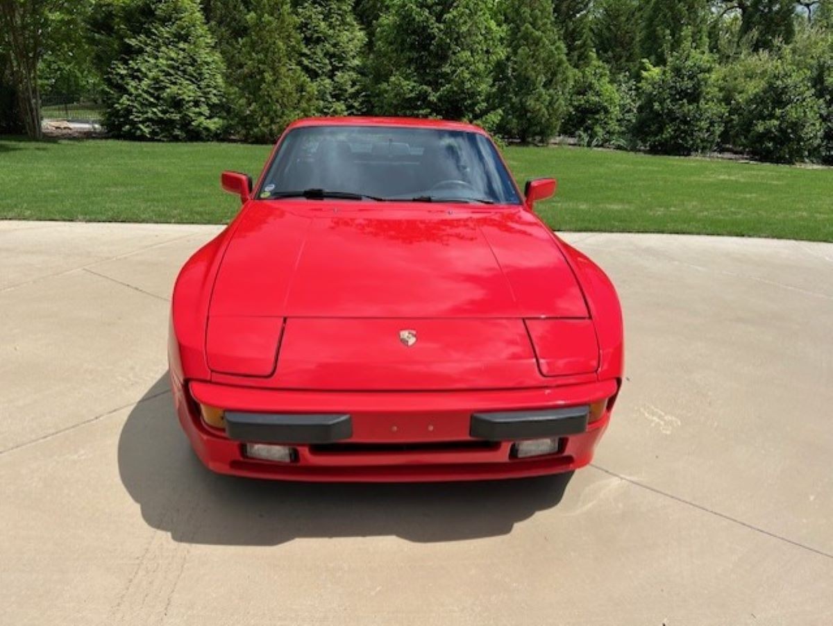 Porsche-944-1986-Coupe-2