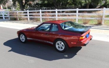 Porsche-944-1986-Garnet-Red-Metallic-Light-Gray-Leather-15