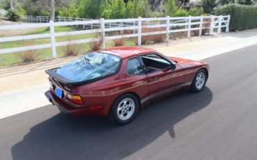 Porsche-944-1986-Garnet-Red-Metallic-Light-Gray-Leather-17