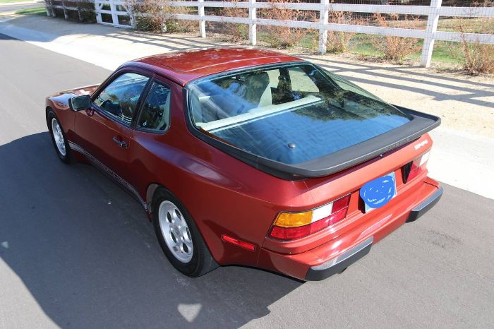 Porsche-944-1986-Garnet-Red-Metallic-Light-Gray-Leather-18