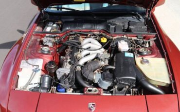 Porsche-944-1986-Garnet-Red-Metallic-Light-Gray-Leather-22