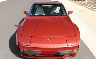 Porsche-944-1986-Garnet-Red-Metallic-Light-Gray-Leather-8