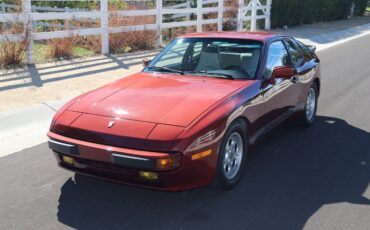 Porsche-944-1986-Garnet-Red-Metallic-Light-Gray-Leather-9
