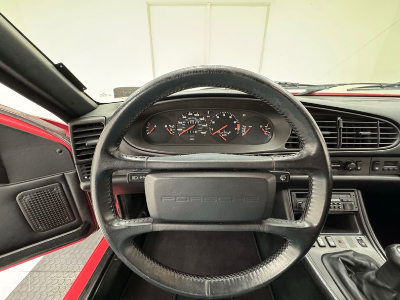 Porsche-944-1986-Guards-Red-Black-14