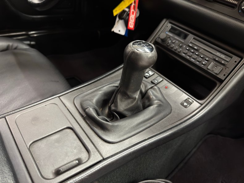 Porsche-944-1986-Guards-Red-Black-18