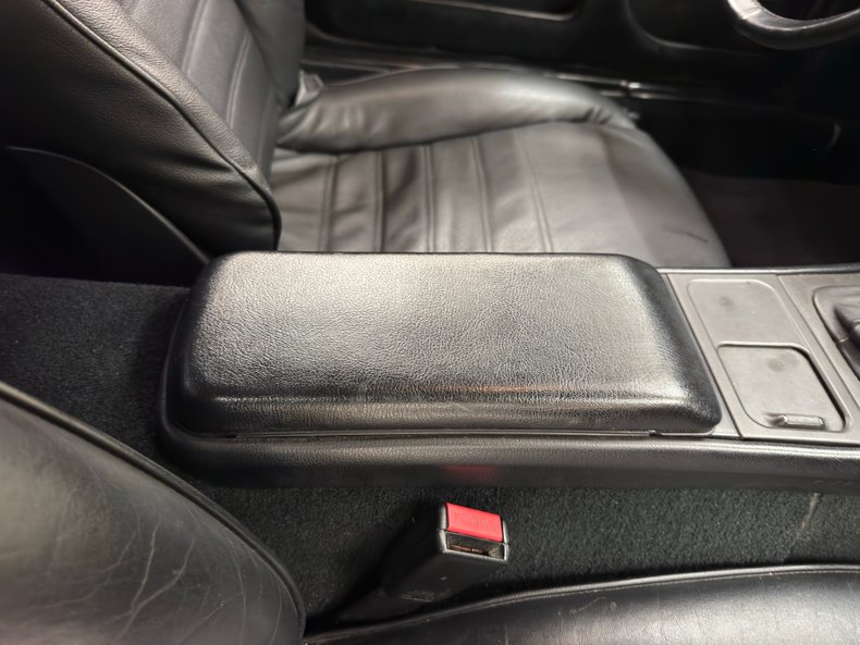 Porsche-944-1986-Guards-Red-Black-19