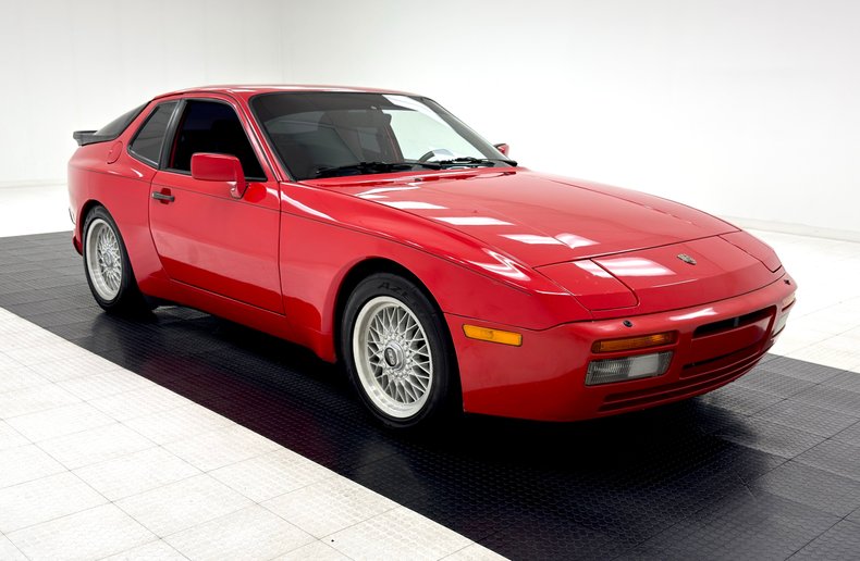 Porsche-944-1986-Guards-Red-Black-28