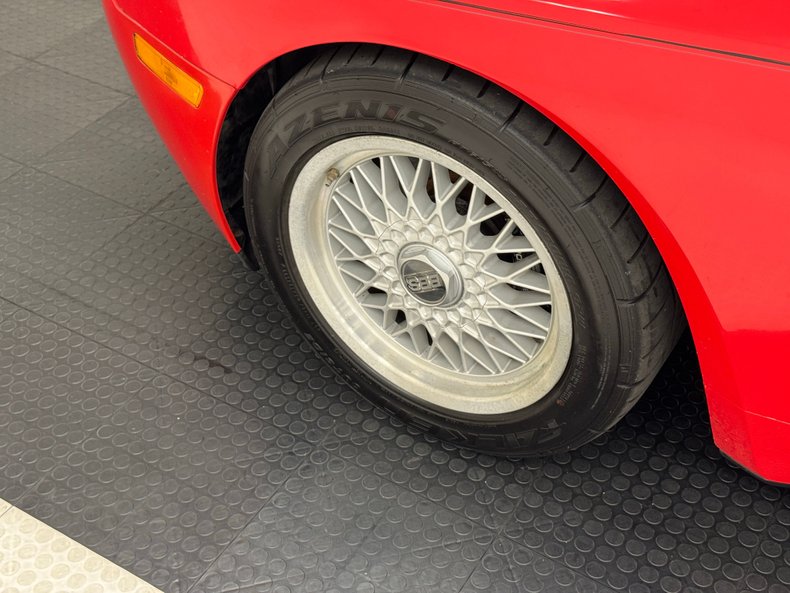 Porsche-944-1986-Guards-Red-Black-32