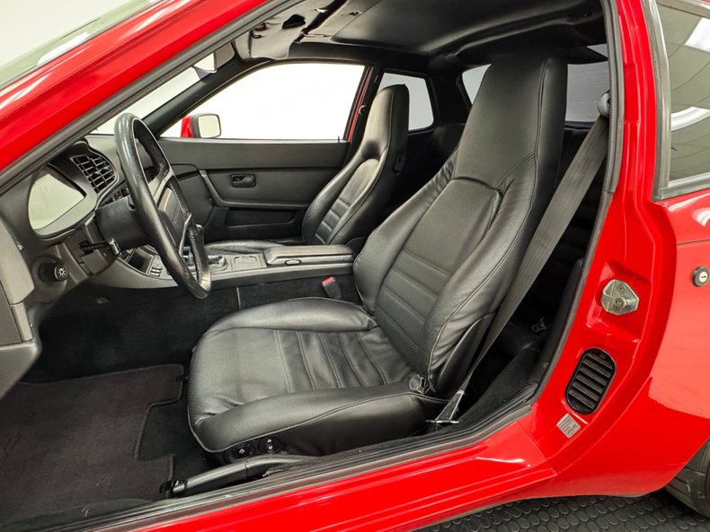 Porsche-944-1986-Guards-Red-Black-8