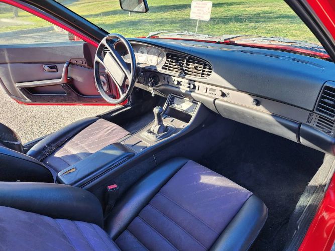 Porsche-944-1986-Red-11