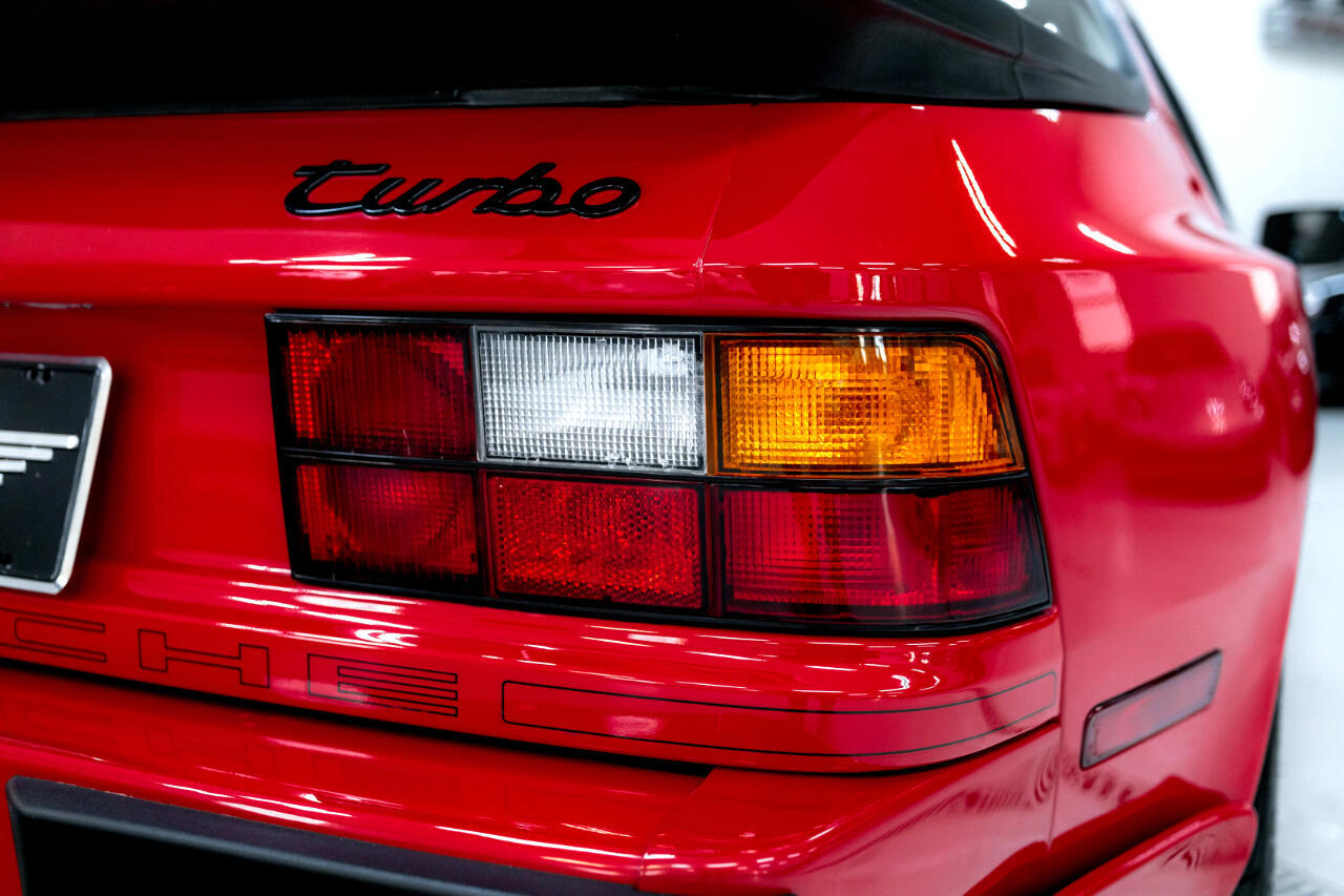 Porsche-944-1987-Coupe-27