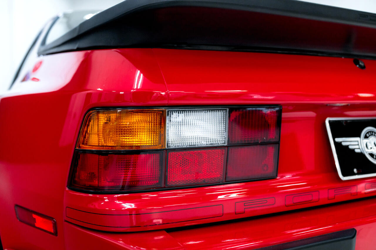 Porsche-944-1987-Coupe-28