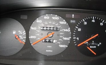 Porsche-944-1987-Malvern-Red-Oatmeal-13