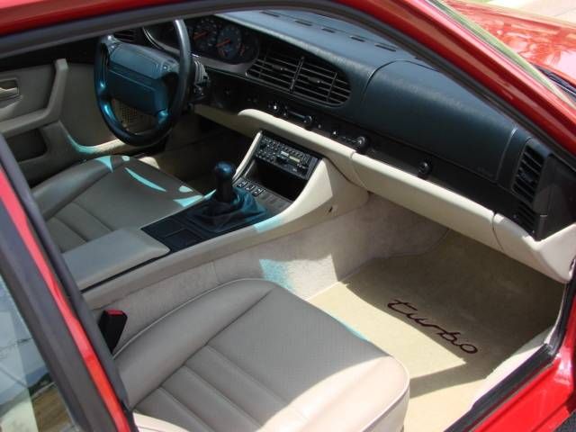 Porsche-944-1987-Malvern-Red-Oatmeal-3