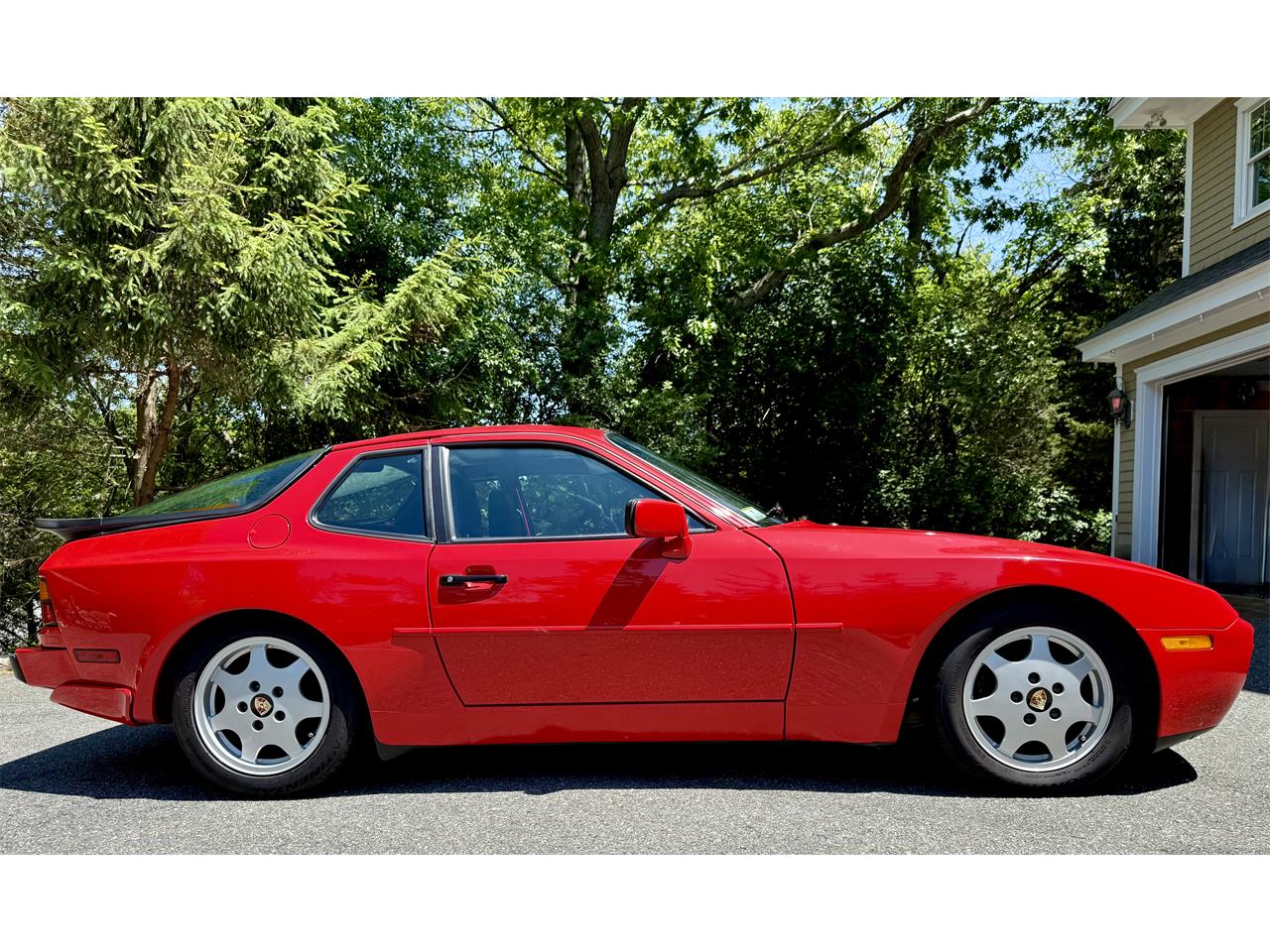 Porsche-944-1987-Red-Black-1