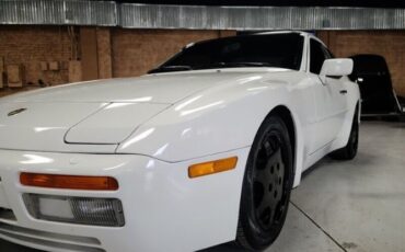 Porsche-944-1987-White-Burgundy-10
