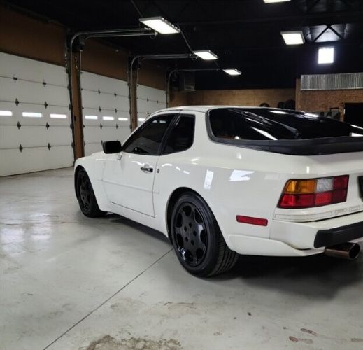 Porsche-944-1987-White-Burgundy-14