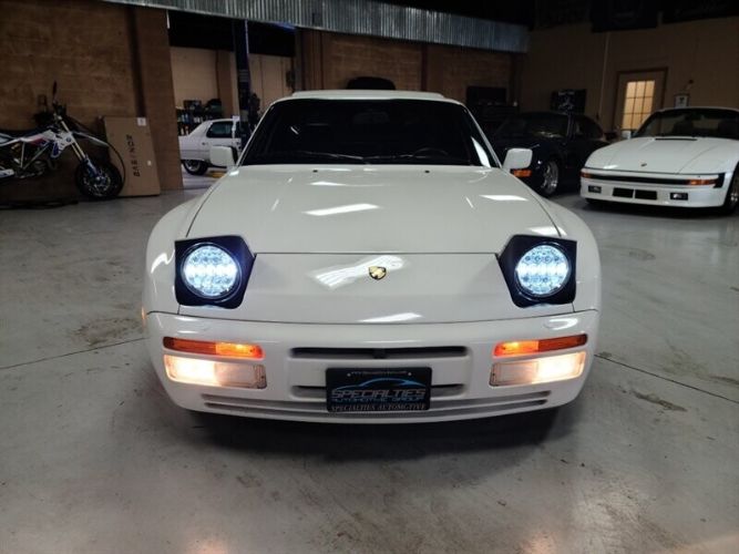Porsche-944-1987-White-Burgundy-26