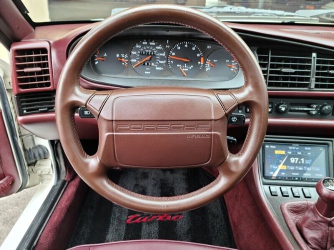Porsche-944-1987-White-Burgundy-29