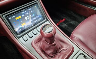 Porsche-944-1987-White-Burgundy-32