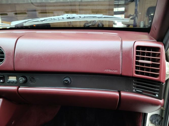Porsche-944-1987-White-Burgundy-5
