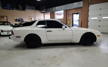 Porsche-944-1987-White-Burgundy-7