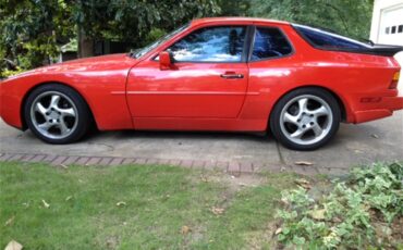 Porsche-944-1988-Red-Black
