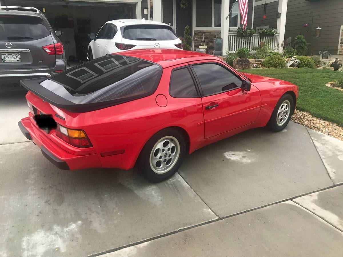 Porsche-944-1988-red-11