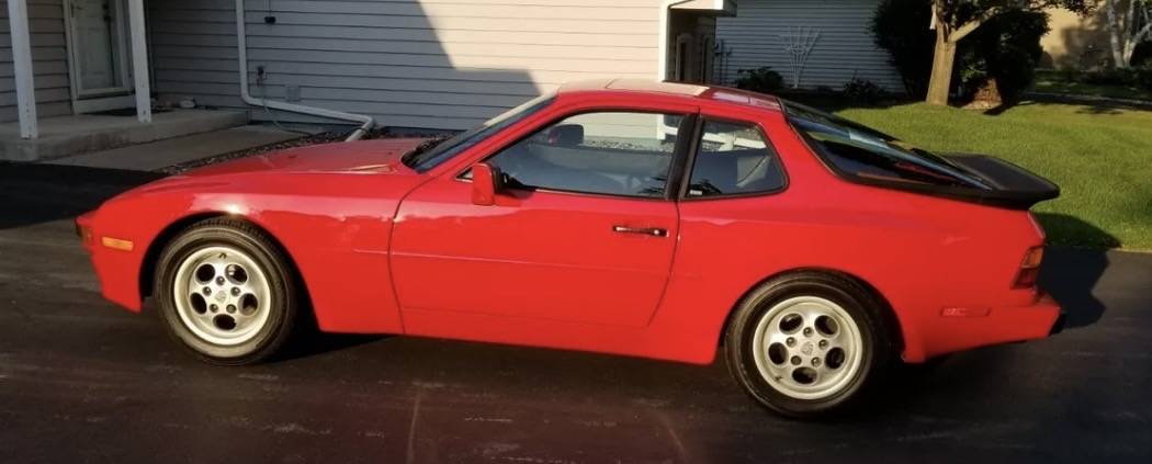 Porsche-944-1988-red-2
