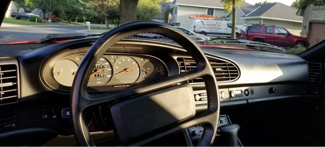 Porsche-944-1988-red-5