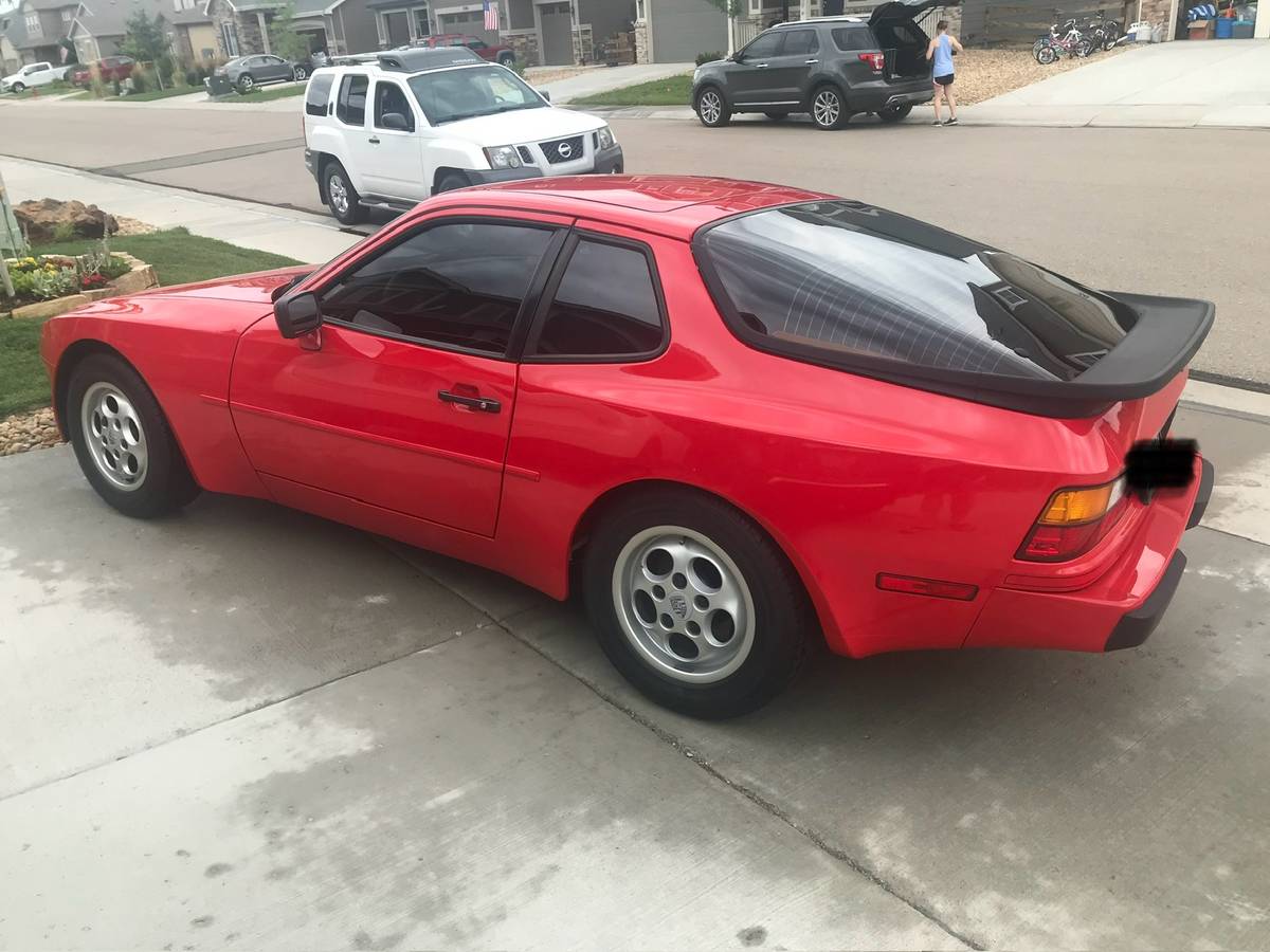 Porsche-944-1988-red-9