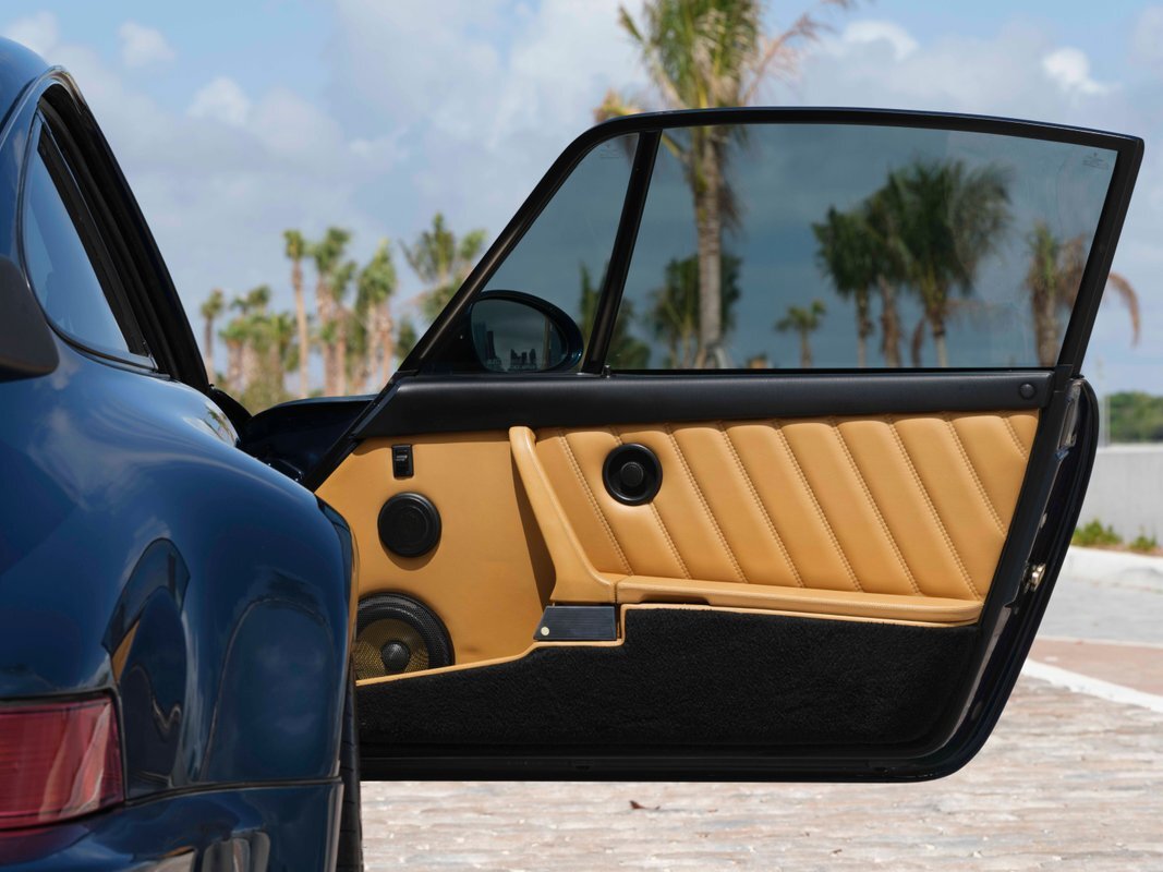 Porsche-964-1991-32