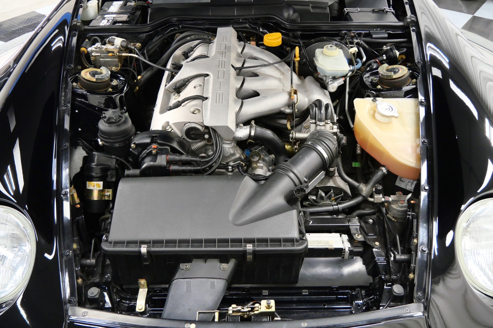 Porsche-968-1995-Coupe-10