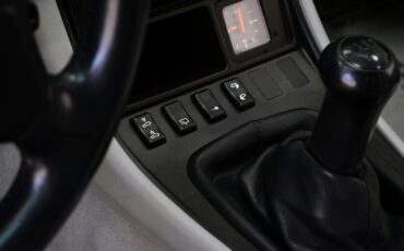 Porsche-968-1995-Coupe-26
