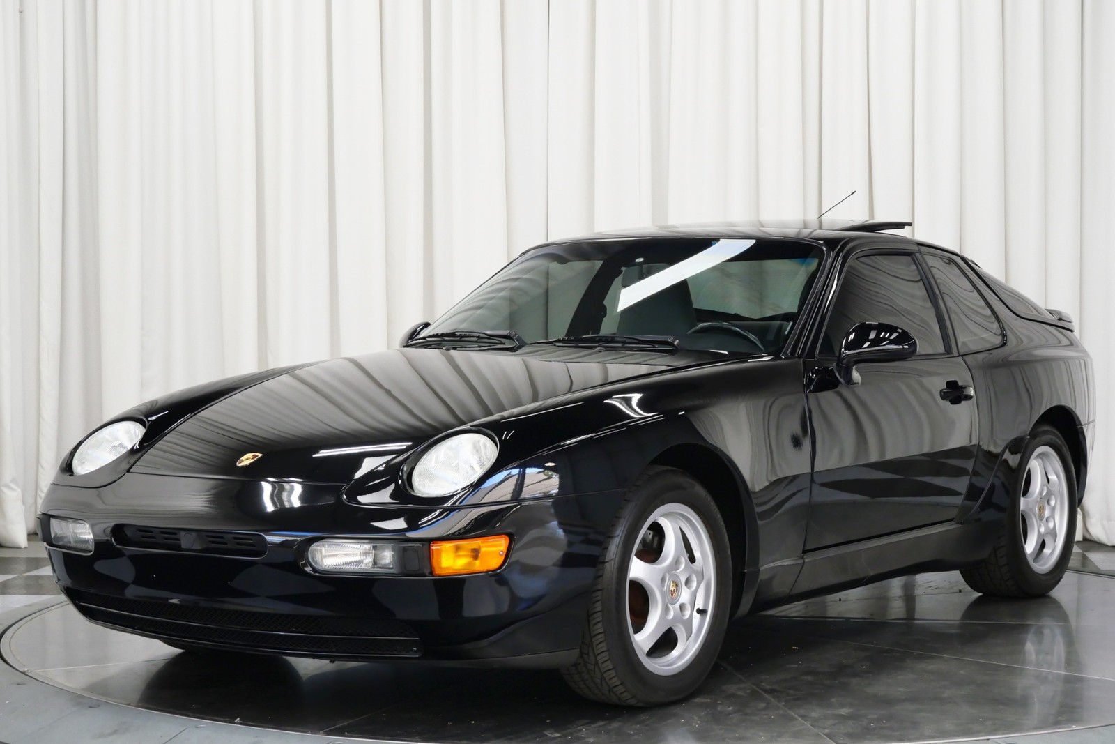 Porsche-968-1995-Coupe-3