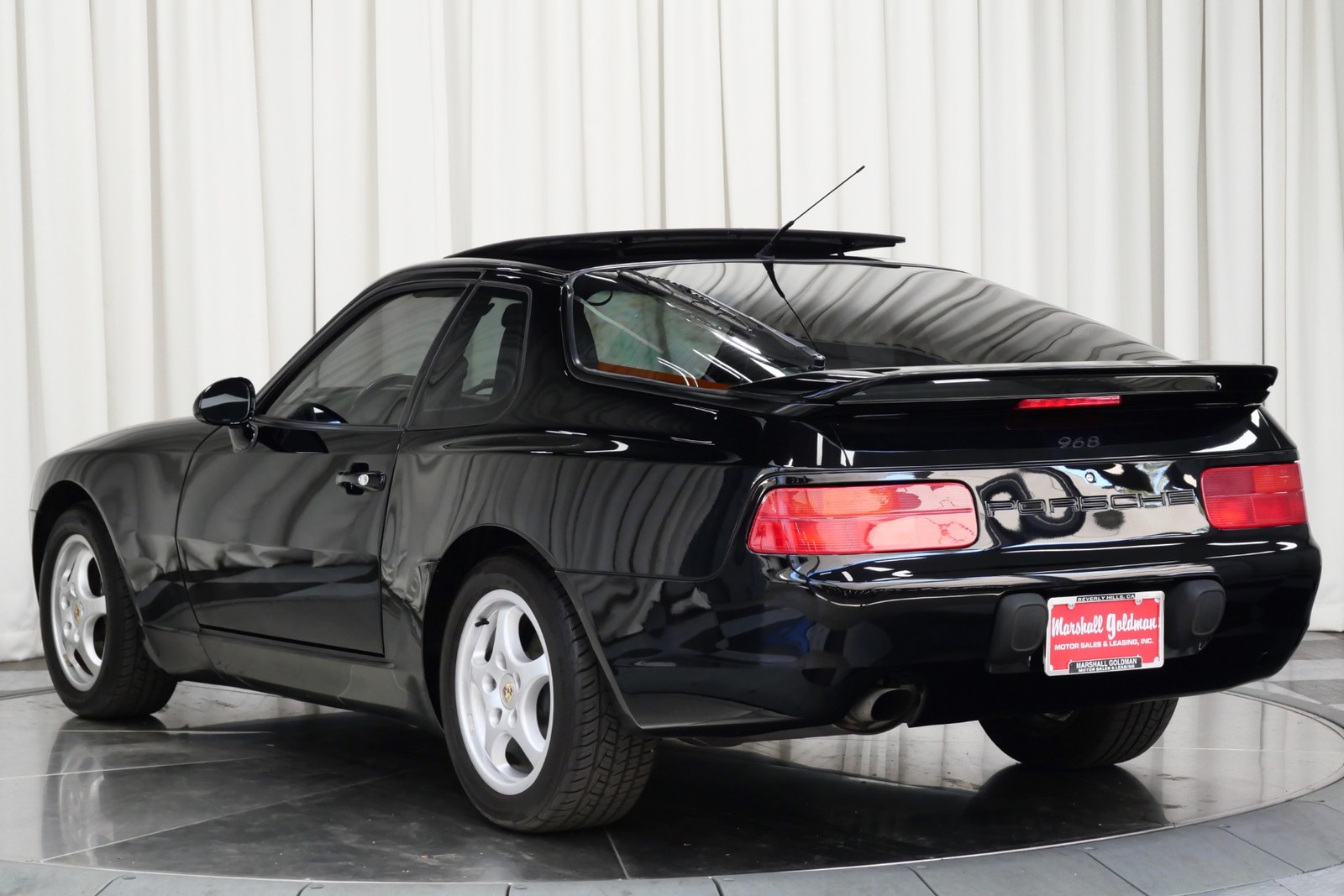 Porsche-968-1995-Coupe-34