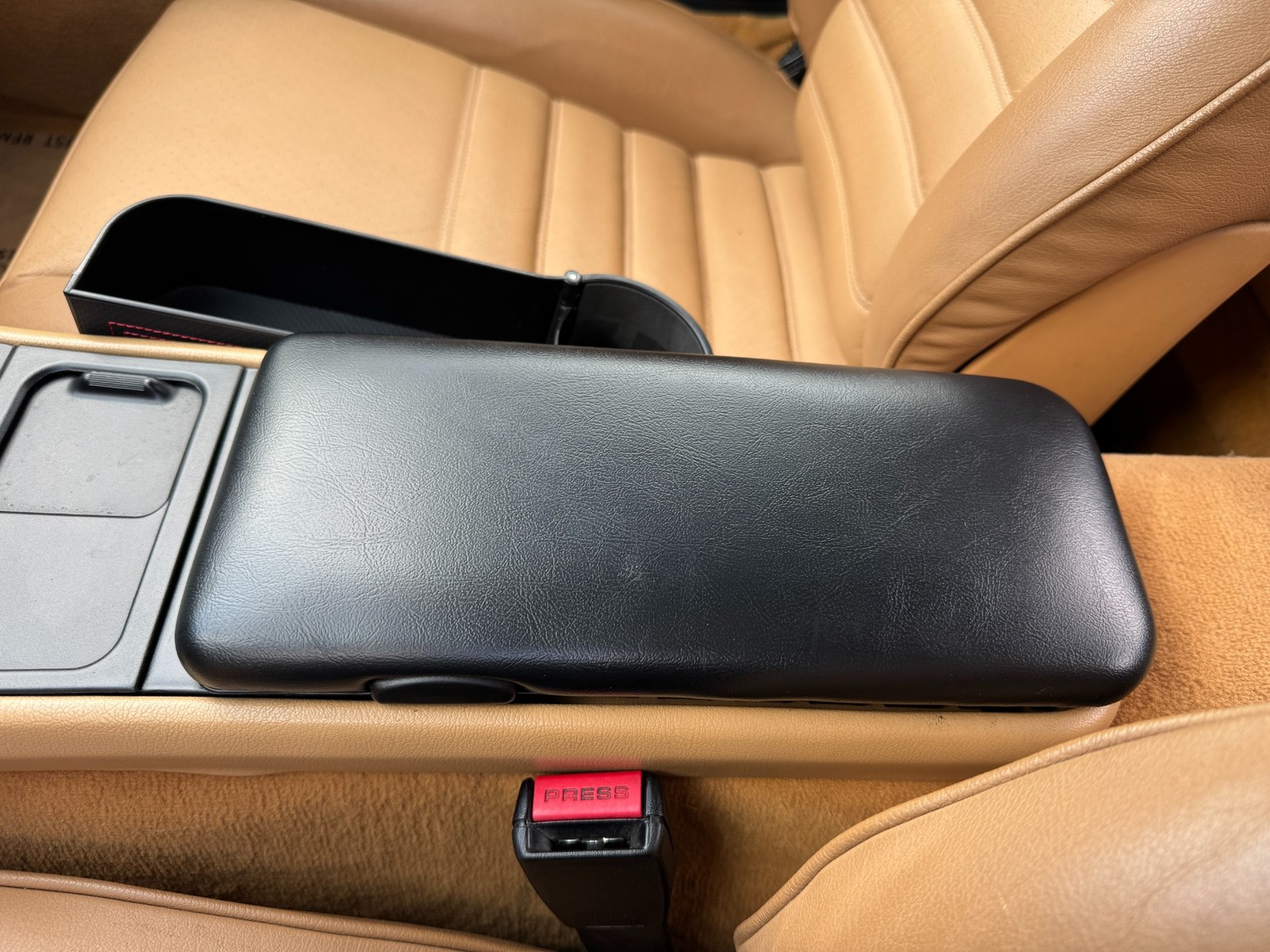 Porsche-968-Convertible-1993-Convertible-37